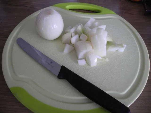 Vegan : Riesengarnelen in Zwiebeln gebraten an grünen Spargelspitzen und Kartoffeln - Rezept - Bild Nr. 3