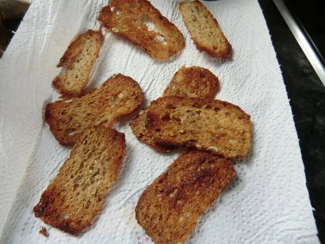 Rezept: Apfel- Kresse- Salat mit Brotchip und Forelle Bild Nr. 3 Apfel- Kresse- Salat mit Brotchip und Forelle - Rezept - Bild Nr. 3