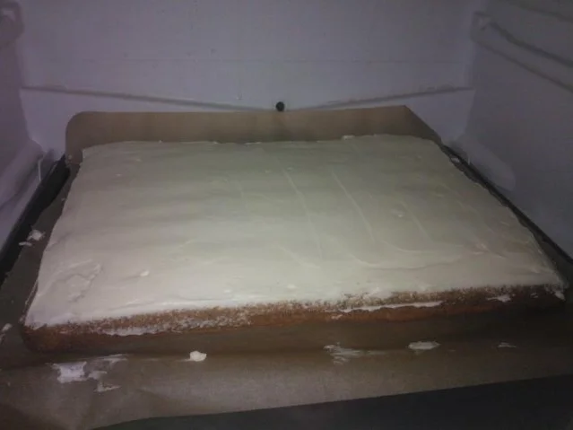 Rezept: MOHNKUCHEN mit SAHNE-SCHMAND und SCHOKOLADENÜBERZUG Bild Nr. 7 MOHNKUCHEN mit SAHNE-SCHMAND und SCHOKOLADENÜBERZUG - Rezept - Bild Nr. 7