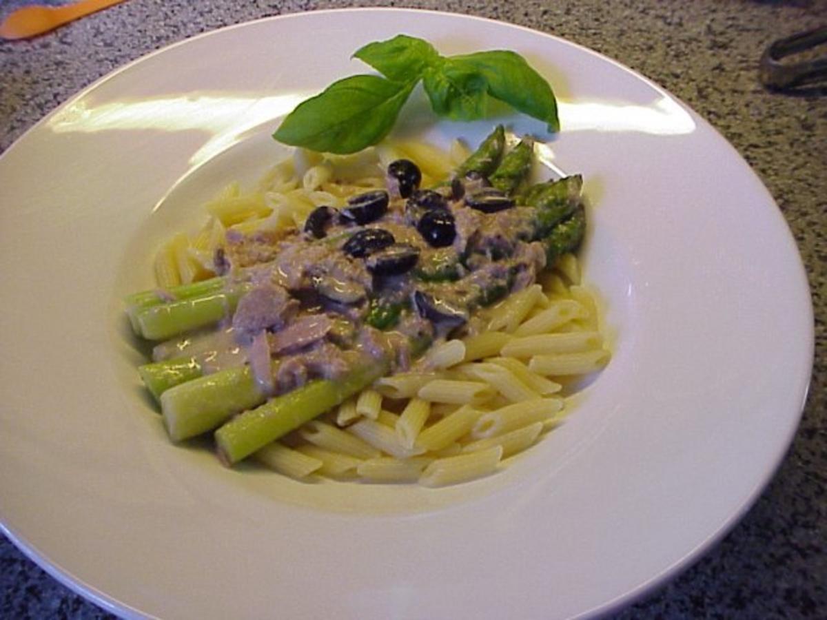 Bilder für Pasta mit grünen Spargel und Thunfisch - Rezept