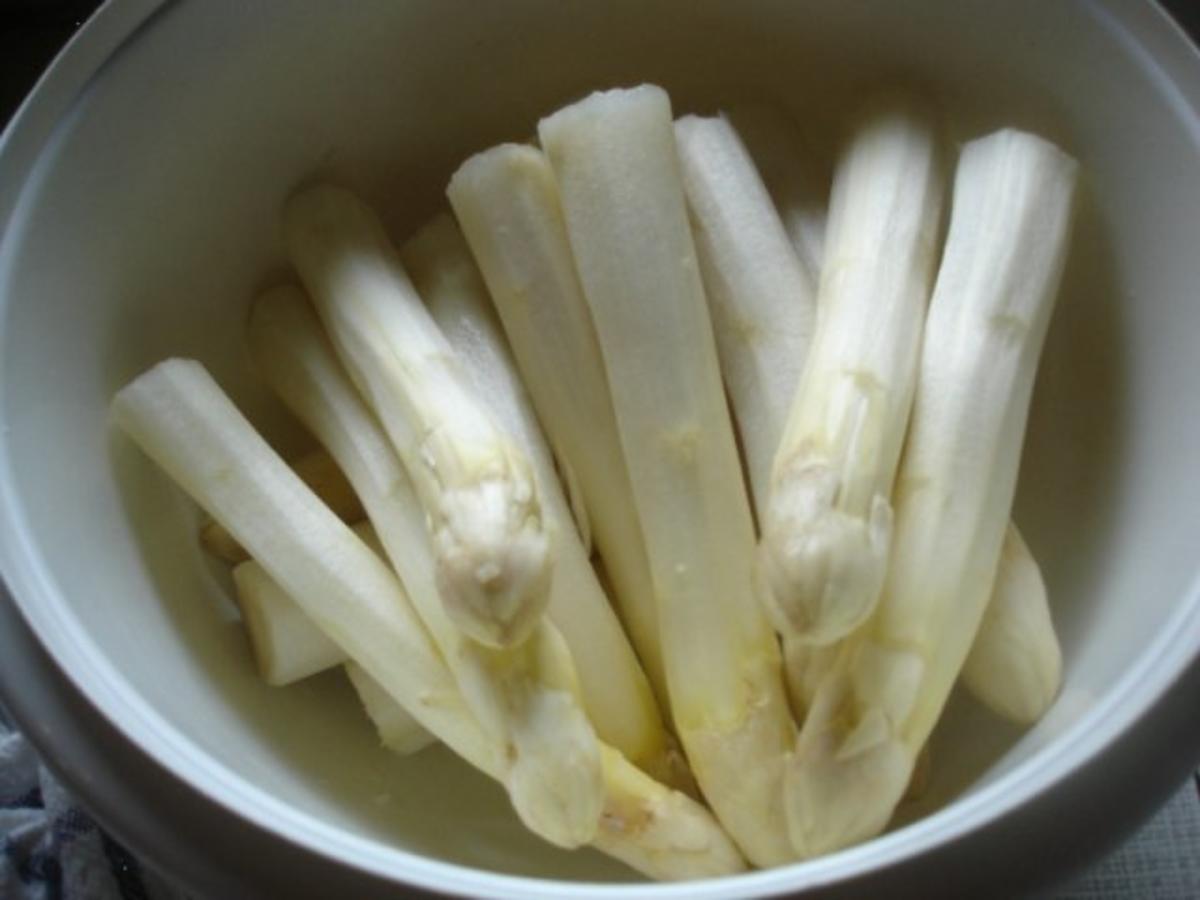 Brathähnchen mit Spargel und grüne Bohnen mit Knoblauch - Rezept - Bild Nr. 9