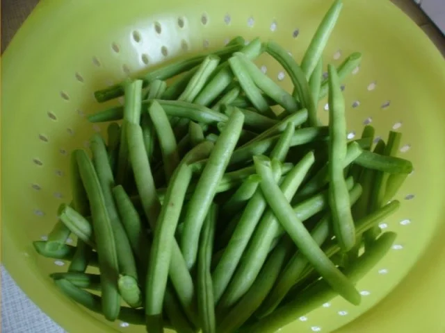 Brathähnchen mit Spargel und grüne Bohnen mit Knoblauch - Rezept - Bild Nr. 11