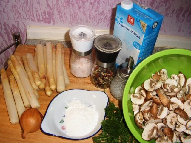 Rezept: Spargel mit Pilzrahm Bild Nr. 3 Spargel mit Pilzrahm - Rezept - Bild Nr. 3