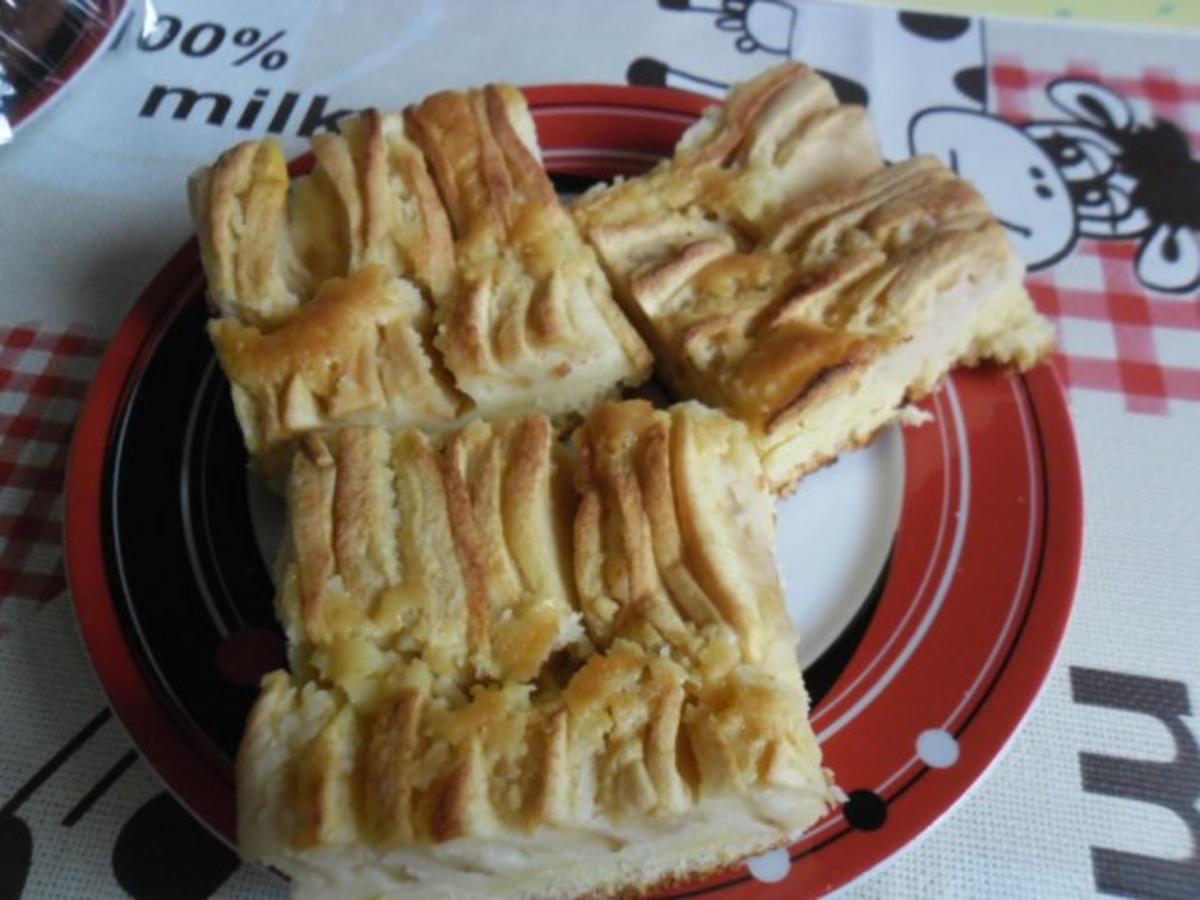 Apfelkuchen auf dem Blech - Rezept mit Bild - kochbar.de