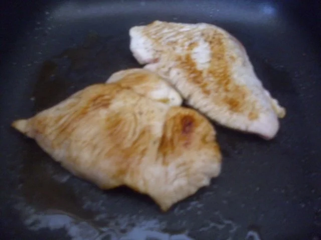 Rezept: Putensteaks mit Grünspargel in Orangensud Bild Nr. 6 Putensteaks mit Grünspargel in Orangensud - Rezept - Bild Nr. 6