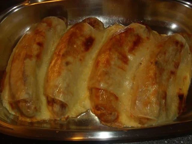 Rezept: Käsige Bratwürste Käsige Bratwürste - Rezept