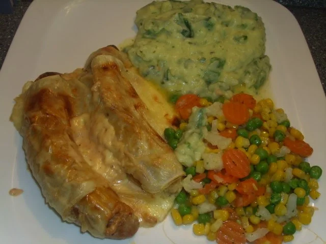 Rezept: Käsige Bratwürste Bild Nr. 2 Käsige Bratwürste - Rezept - Bild Nr. 2