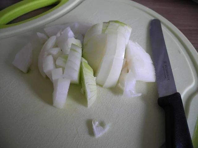 Vegan : Zwiebel - Tricolor mit gebutterten grünen Spargel - Spitzen - Rezept - Bild Nr. 3