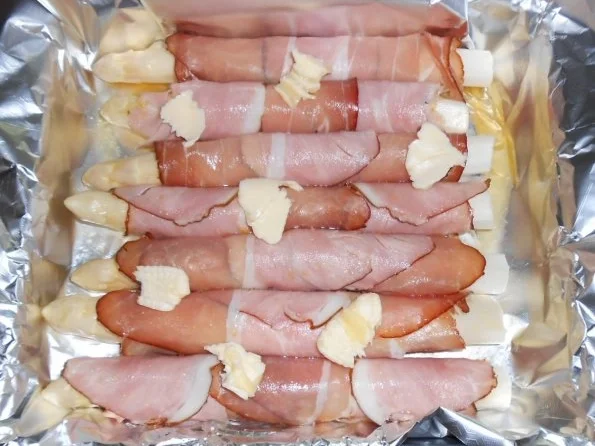 Ofenspargel mit Schinken und fruchtigem Salat - Rezept - Bild Nr. 6