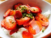 Erdbeeren mit Sahne deluxe - Rezept