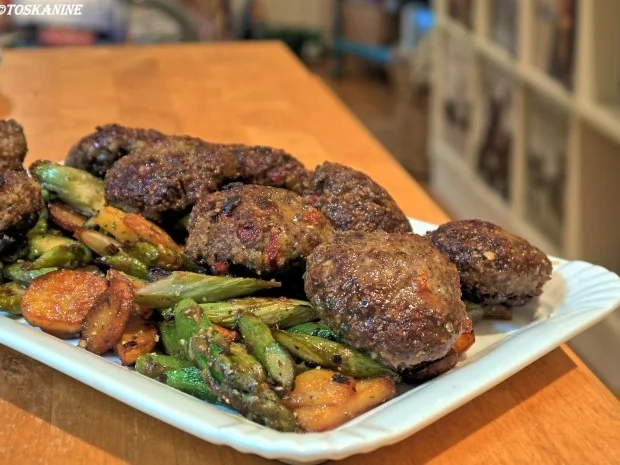 Kartoffel-Spargel-Pfanne mit Kürbiskern-Bouletten - Rezept - Bild Nr. 15