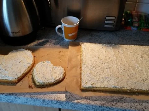 Rezept: Hochzeitstorte "Best Friend 4 ever" Bild Nr. 6 Hochzeitstorte "Best Friend 4 ever" - Rezept - Bild Nr. 6