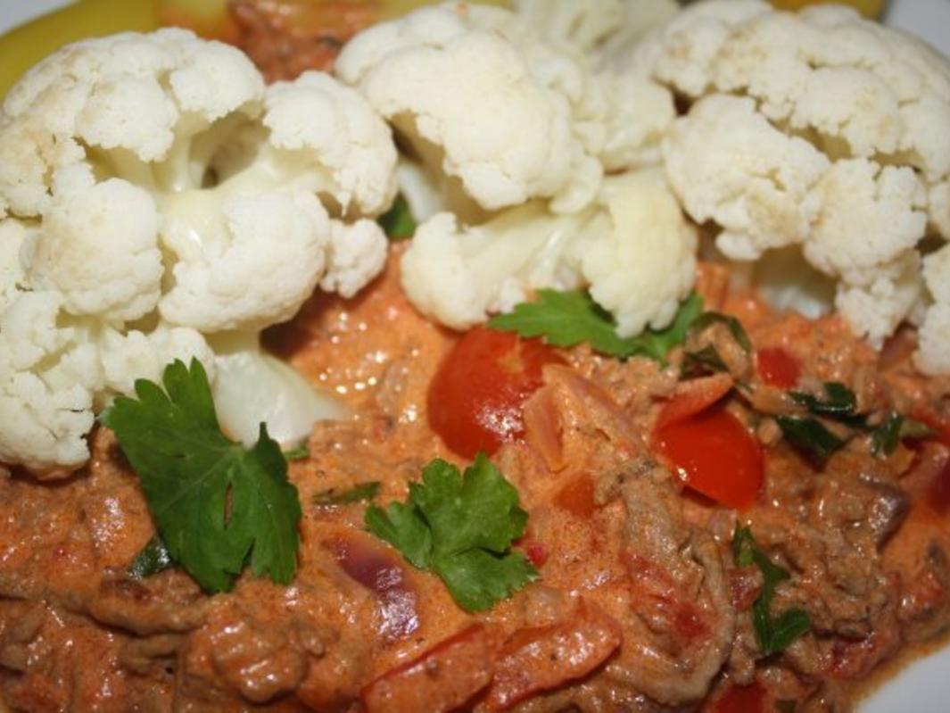 Blumenkohl mit Hackfleisch-Tomaten-Soße - Rezept - kochbar.de