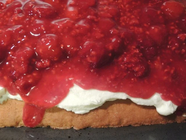 Rezept: Rote Grütze Kuchen Bild Nr. 2 Rote Grütze Kuchen - Rezept - Bild Nr. 2