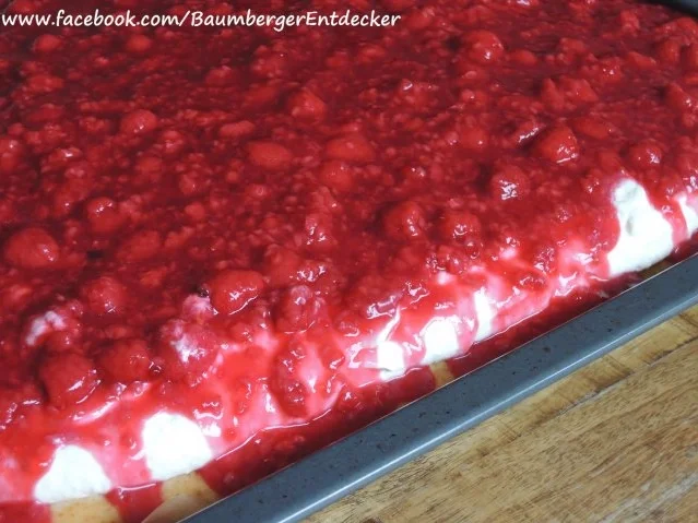 Rezept: Rote Grütze Kuchen Bild Nr. 6 Rote Grütze Kuchen - Rezept - Bild Nr. 6