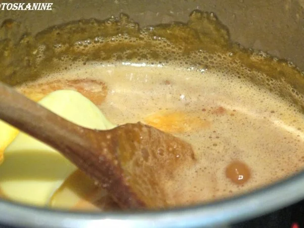 Quindim - Limetten-Kokos-Flan mit Rum-Karamell-Sauce - Rezept - Bild Nr. 4