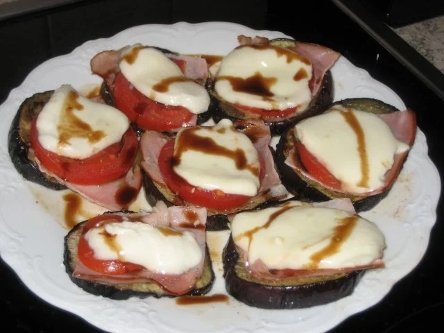 Rezept: Auberginen-Nascherli Bild Nr. 3 Auberginen-Nascherli - Rezept - Bild Nr. 3