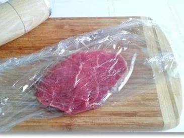 Rezept: Rinderschnitzel mit Kräuter Sauce und Wellenschnitt Pommes dazu Bild Nr. 6 Rinderschnitzel mit Kräuter Sauce und Wellenschnitt Pommes dazu - Rezept - Bild Nr. 6