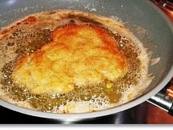 Rezept: Rinderschnitzel mit Kräuter Sauce und Wellenschnitt Pommes dazu Bild Nr. 8 Rinderschnitzel mit Kräuter Sauce und Wellenschnitt Pommes dazu - Rezept - Bild Nr. 8