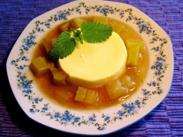 Einfaches Rhabarber-Kompott - Rezept