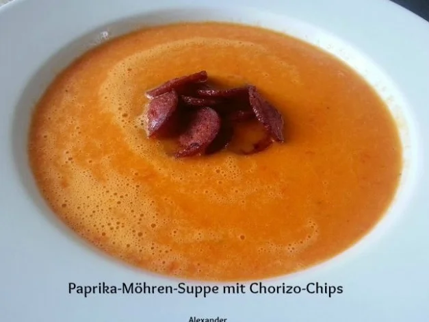 Rezept: Paprika-Möhren-Suppe mit Chorizo-Chips Paprika-Möhren-Suppe mit Chorizo-Chips - Rezept