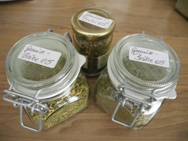 Vorräte : Gemüsebrühe / Gemüse-Salz selbstgemacht...eine weitere Variante - Rezept - Bild Nr. 2