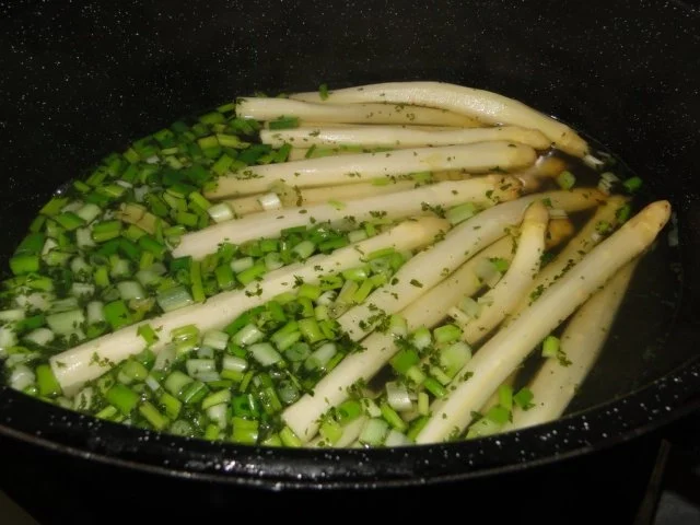 Spargel mit Käse-Sahne-Kräutersauce natürlich mit Schwarzwälder Schinken und - Rezept - Bild Nr. 6