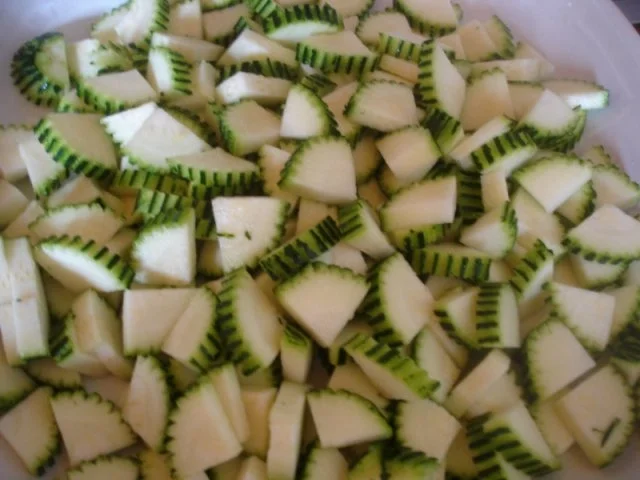 Rezept: Möhren-Zucchini-Blüten-Eintopf Bild Nr. 10 Möhren-Zucchini-Blüten-Eintopf - Rezept - Bild Nr. 10