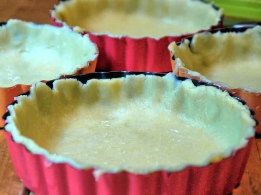 Rezept: Cremige Rührei-Tartelettes mit Lachs Bild Nr. 6 Cremige Rührei-Tartelettes mit Lachs - Rezept - Bild Nr. 6