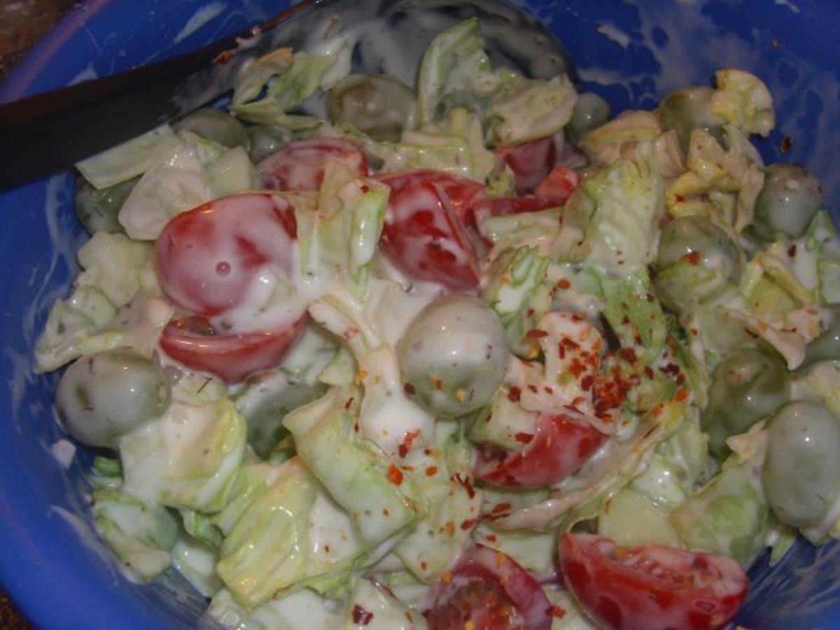 Gemischter Salat mit Weintrauben - Rezept - Bild Nr. 4