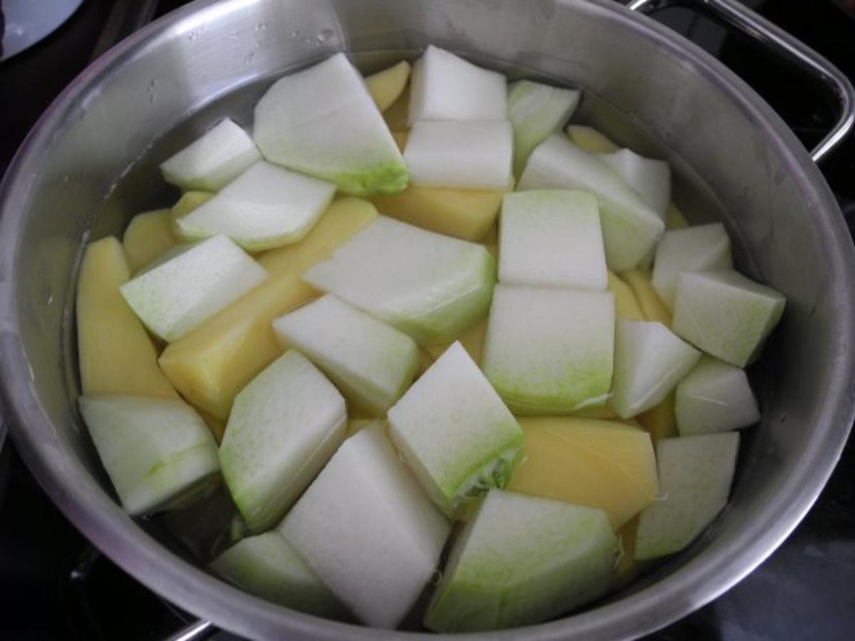 Vegan : Kartoffel - Kohlrabi - Spargel - Stampf mit Tofu - Bällchen + geraspelten Gurken - Rezept - Bild Nr. 7