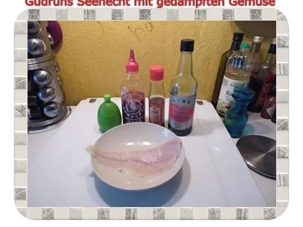 Rezept: Fisch: Seehecht mit gedämpften Gemüse und Tomatensoße Bild Nr. 3 Fisch: Seehecht mit gedämpften Gemüse und Tomatensoße - Rezept - Bild Nr. 3