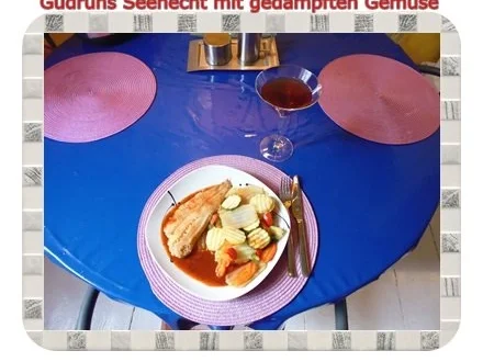 Rezept: Fisch: Seehecht mit gedämpften Gemüse und Tomatensoße Bild Nr. 12 Fisch: Seehecht mit gedämpften Gemüse und Tomatensoße - Rezept - Bild Nr. 12