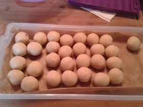 Cake Pops - Lemon Curd- im Krümelmonsterdesign - für Kinderfest - Rezept - Bild Nr. 4