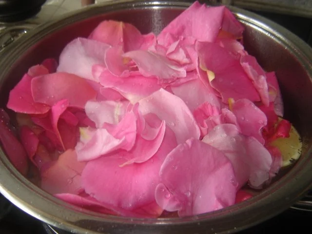Rezept: Rosensirup Bild Nr. 8 Rosensirup - Rezept - Bild Nr. 8
