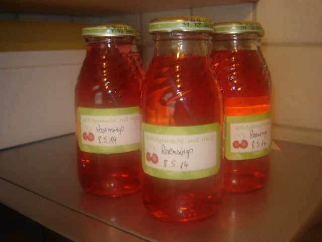 Rezept: Rosensirup Bild Nr. 17 Rosensirup - Rezept - Bild Nr. 17