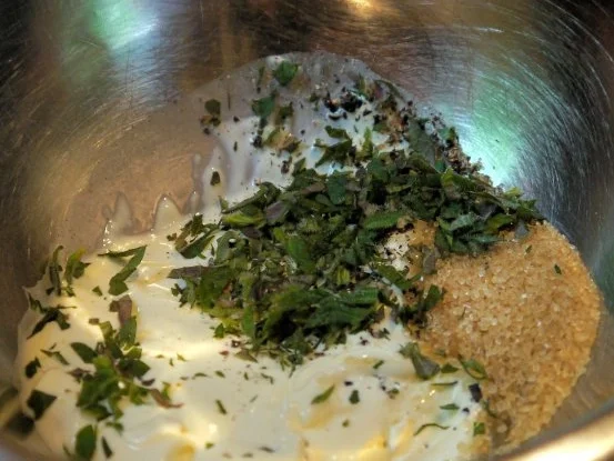 Scholle Finkenwerder Art, Minzgurken, Knusperkartoffeln - Rezept - Bild Nr. 8