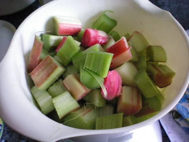 Rezept: Kuchen: Rhabarberkuchen - ruckzuck - Bild Nr. 5 Kuchen: Rhabarberkuchen - ruckzuck - - Rezept - Bild Nr. 5