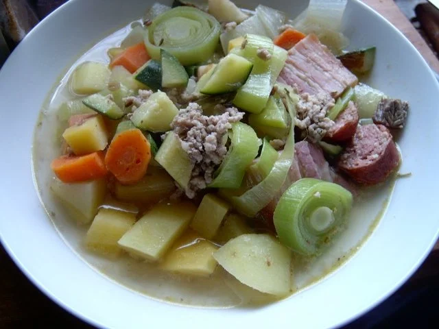 Porree-Möhreneintopf mit Cabanossi - Rezept