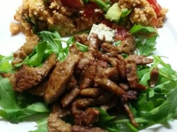 Couscoussalat mit Avocado und Tomate - Rezept