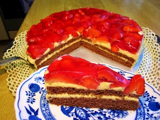 Rezept: Erdbeer-Torte Bild Nr. 4 Erdbeer-Torte - Rezept - Bild Nr. 4