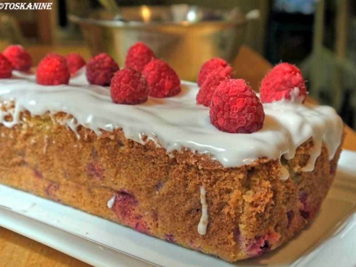 Créme Fraiche Kuchen mit Himbeeren - einfach - 278 kcal/100g