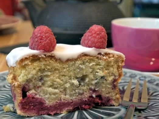 Créme-Fraiche-Kuchen mit Himbeeren - Rezept