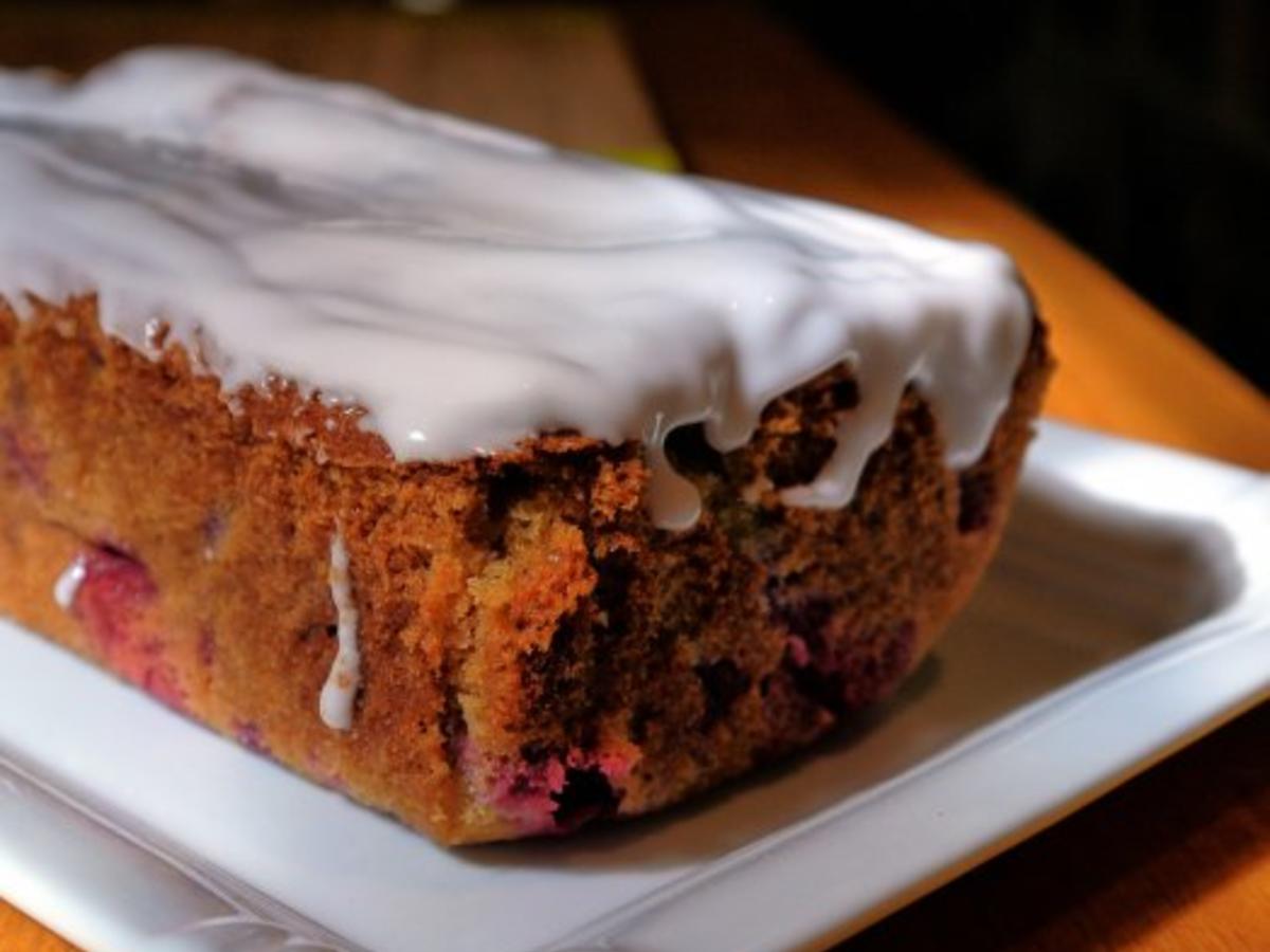 Créme Fraiche Kuchen mit Himbeeren - einfach - 278 kcal/100g