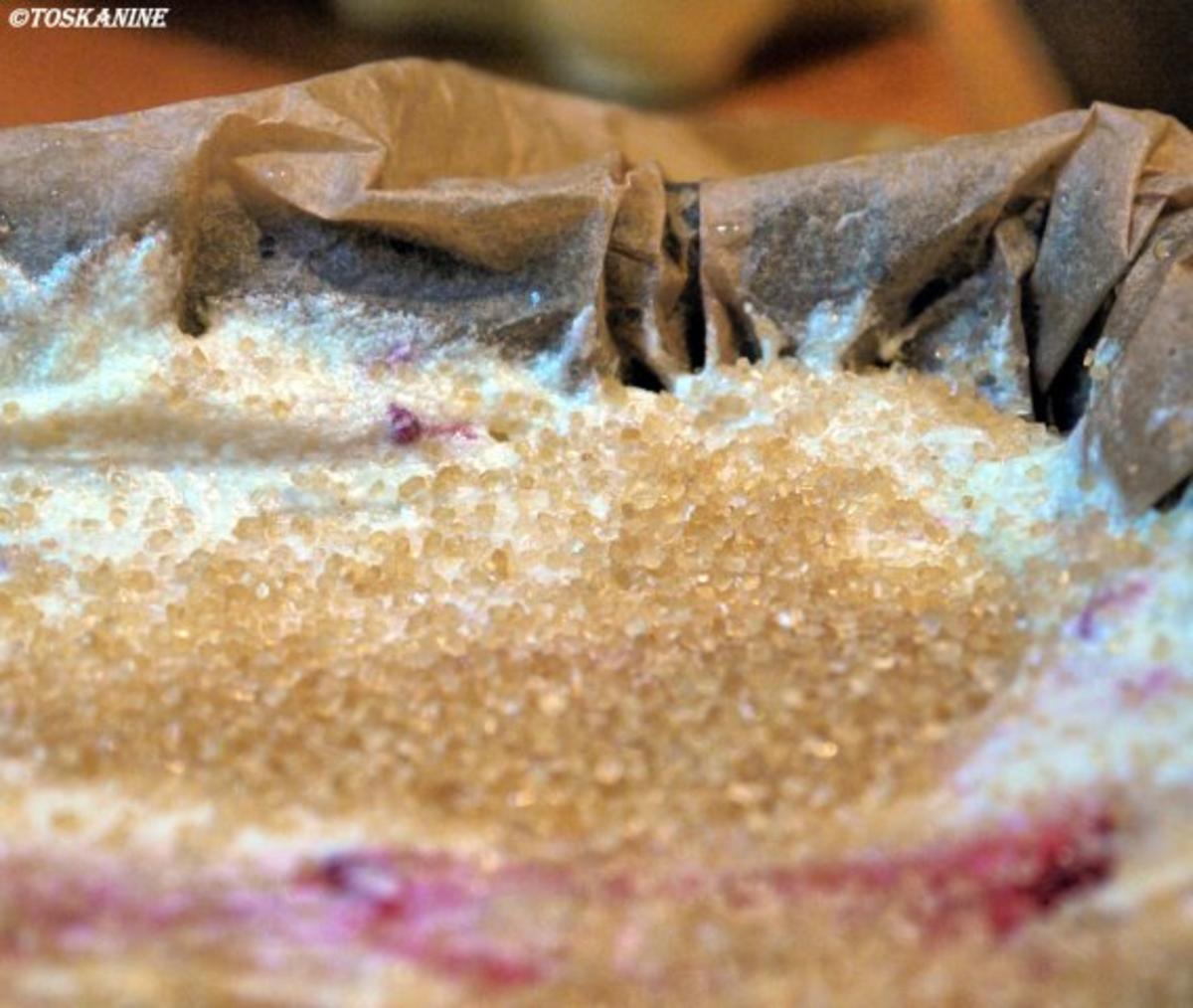 Créme-Fraiche-Kuchen mit Himbeeren - Rezept - Bild Nr. 7