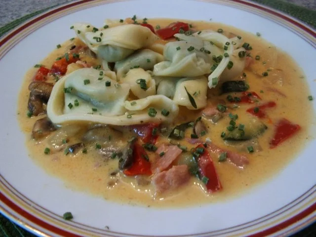 Rezept: Tortellini-Gemüse -Pfanne Tortellini-Gemüse -Pfanne - Rezept