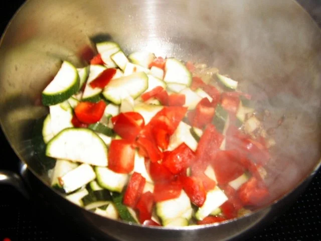 Rezept: Tortellini-Gemüse -Pfanne Bild Nr. 6 Tortellini-Gemüse -Pfanne - Rezept - Bild Nr. 6