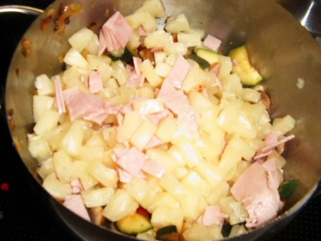 Rezept: Tortellini-Gemüse -Pfanne Bild Nr. 8 Tortellini-Gemüse -Pfanne - Rezept - Bild Nr. 8