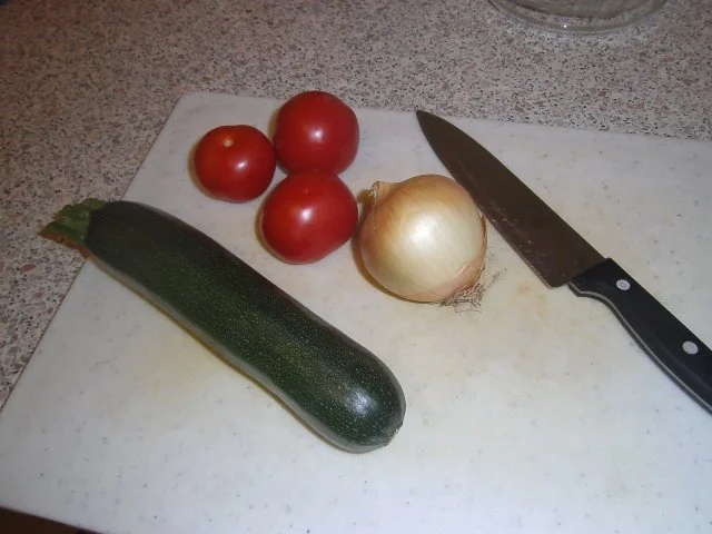 Rezept: Hähnchenbrust an Gemüsepfanne Bild Nr. 2 Hähnchenbrust an Gemüsepfanne - Rezept - Bild Nr. 2