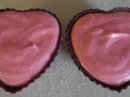 Rezept: Schokoladen - Herzen mit Himbeer - Mousse - Füllung ... Bild Nr. 6 Schokoladen - Herzen mit Himbeer - Mousse - Füllung ... - Rezept - Bild Nr. 6